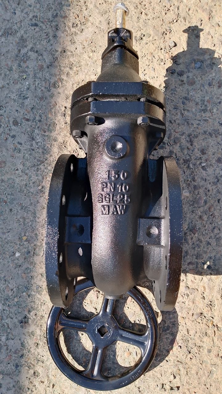 Ду150 Ру10 Задвижка 30ч47бр MAW аналог OVENTROP DN150 PN10 чугунная фланцевая  для нефтепродуктов с бронзовыми штоком (шпинделем) и уплотнениями.